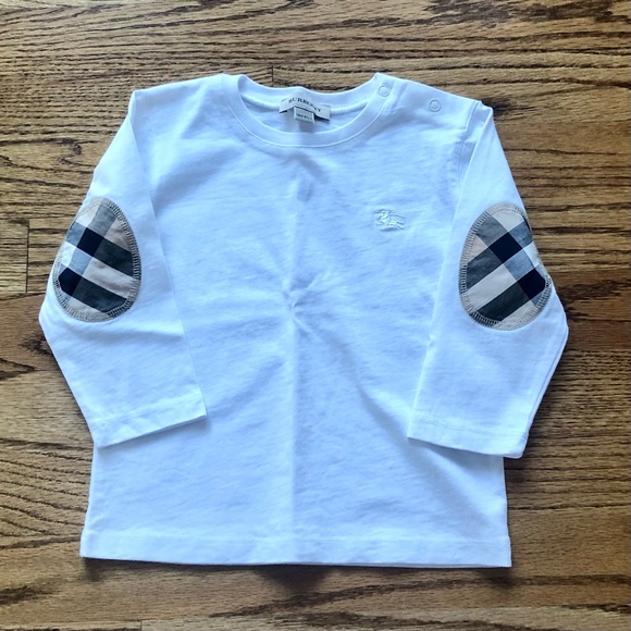Burberry NWOT patch sleeve tee 18M